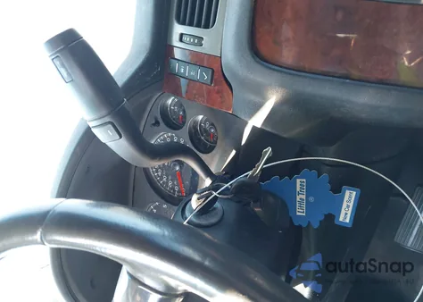 2010 Chevrolet Tahoe Lt from USA, damaged, VIN 1GNUKBE08AR275555